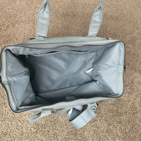 NWT Beis x Gap Denim Blue Weekender Bag - Picture 4 of 6